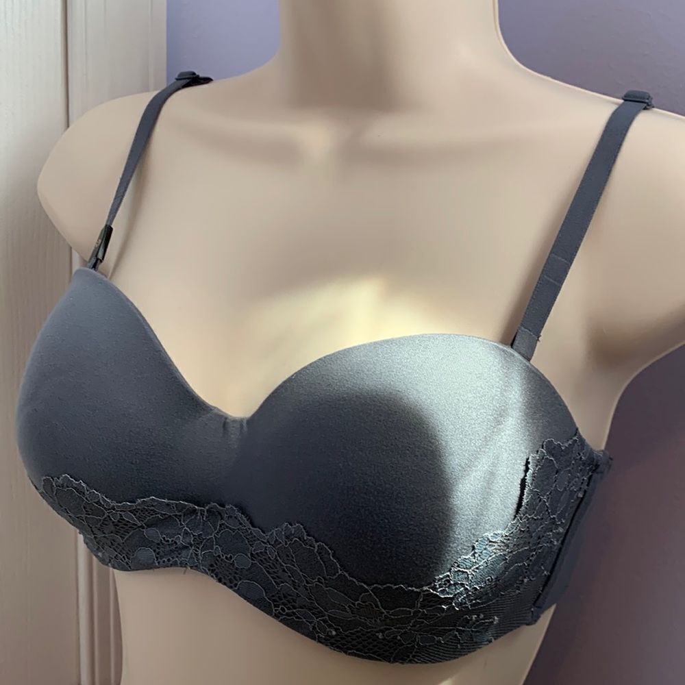 Victoria’s Secret Lined Lace Strapless Multi-Way Bra 32D